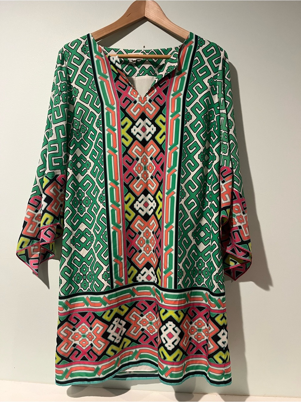 Crown & Ivy Asymmetrical Sleeve Shift Dress Green Pink Print Lined Size 10
